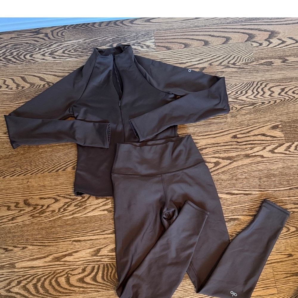 ALO Yoga Chocolate Brown/ Espresso Activewear Set